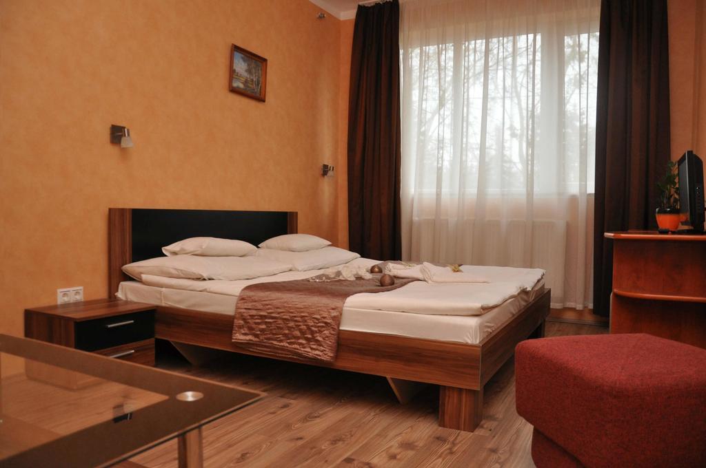Harmony Panzio Bed & Breakfast ไฮจ์ดุสโซบอสโล ห้อง รูปภาพ
